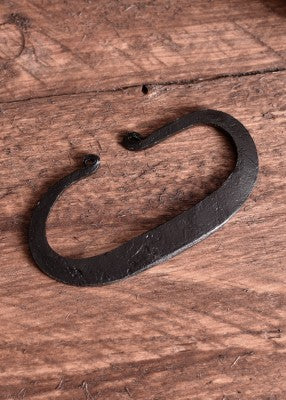 Keskiaikainen tulusrauta hiiliteräksestä