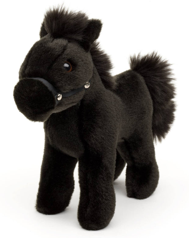 Seisova musta hevonen