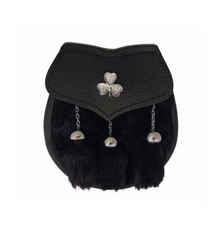 Puolijuhlasporran – musta kaninturkis ja apilakoriste